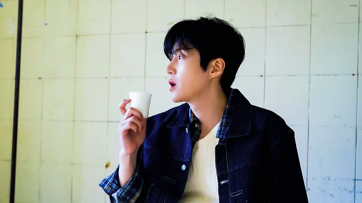 EPLHJT.gif
