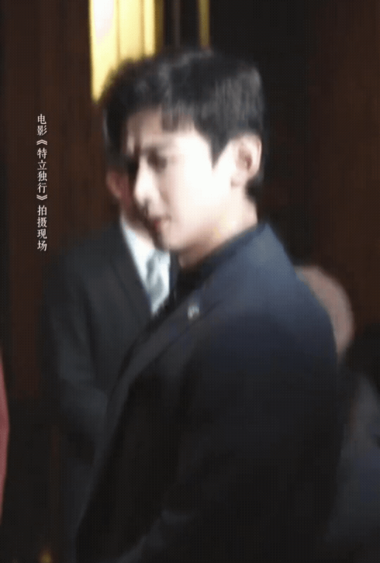 EQAywb.gif