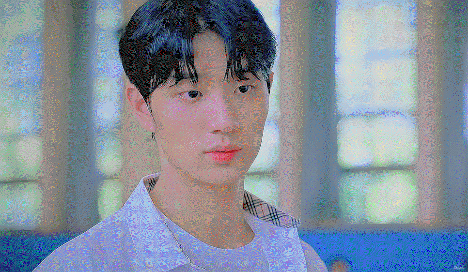 EVVMYT.gif