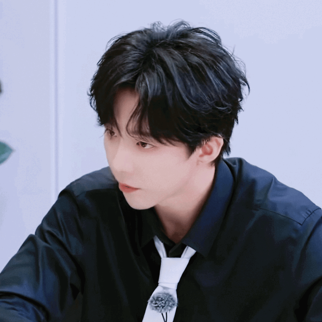 EXhUVp.gif