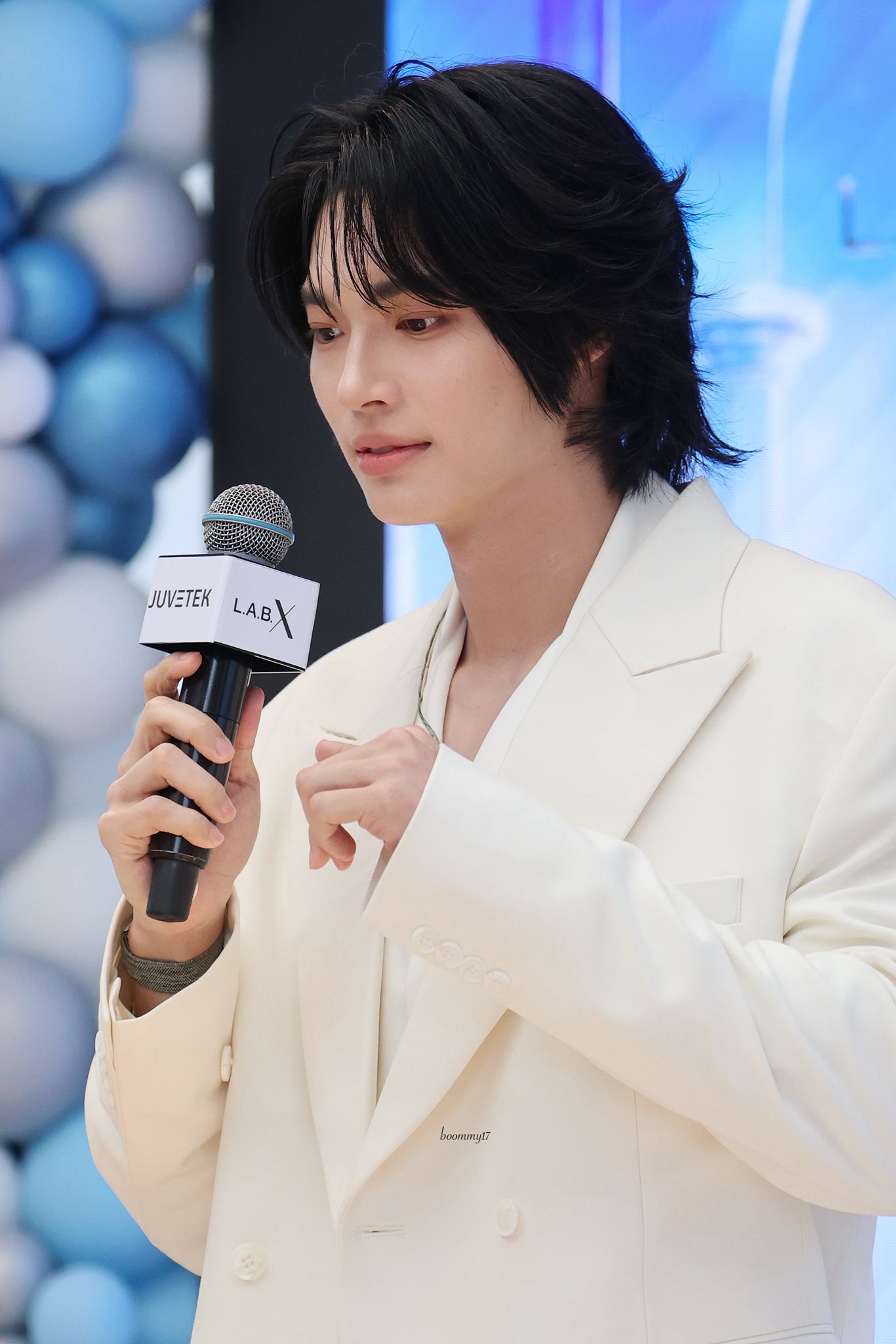 EZGbAv