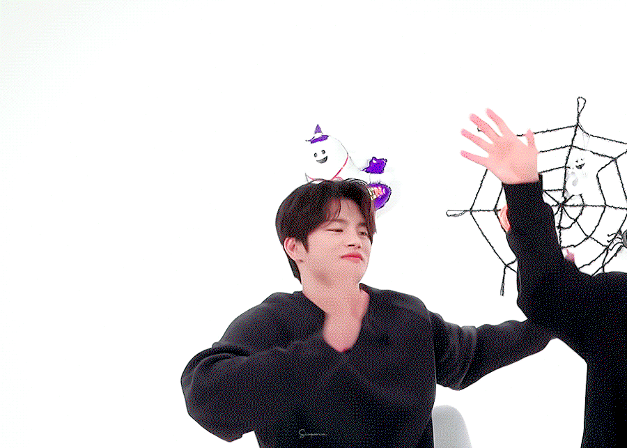 EgiRJL.gif