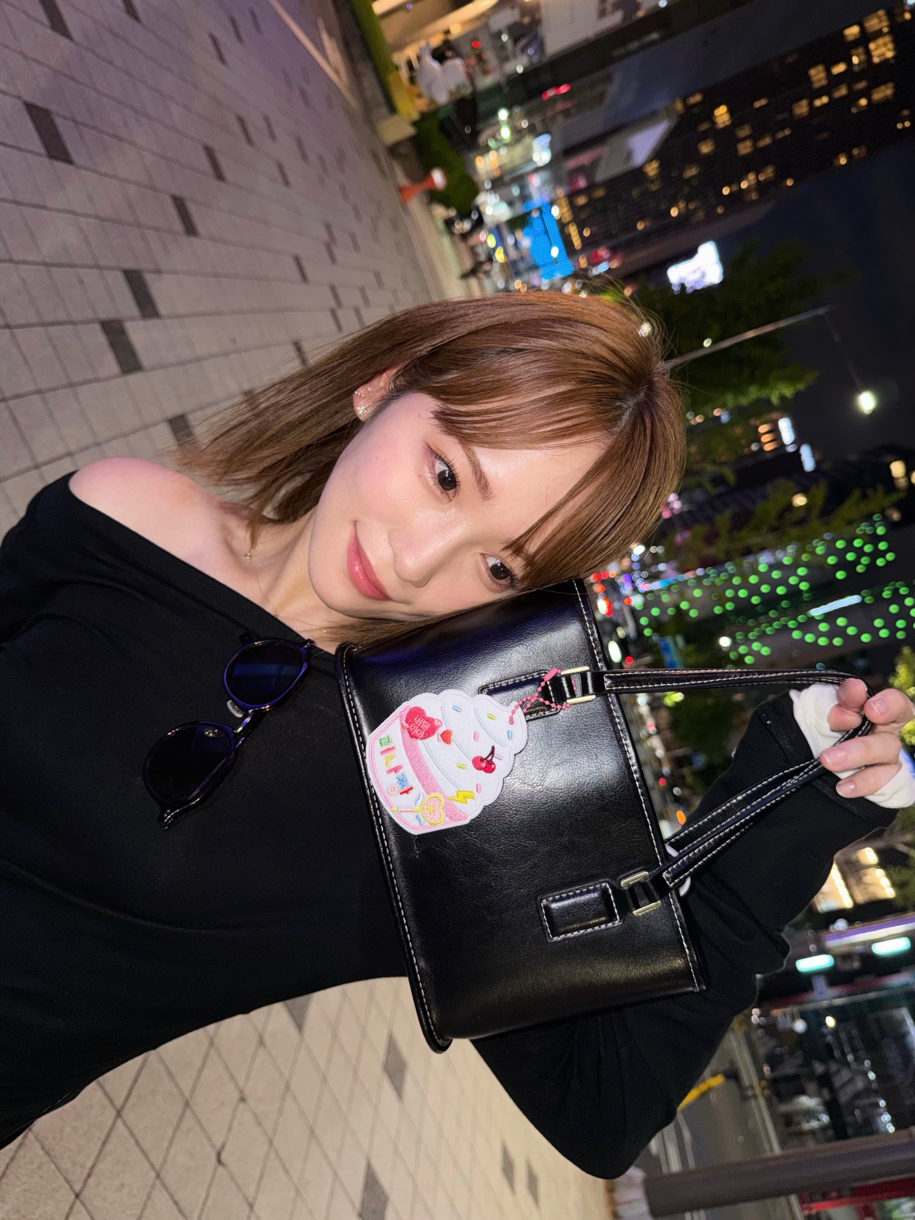 EmXiPz