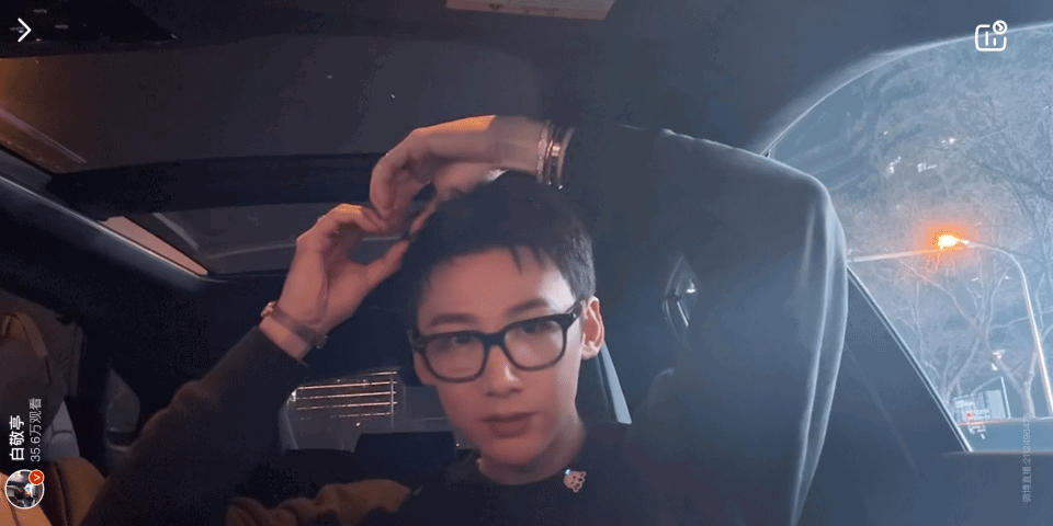 EpXzDh.gif