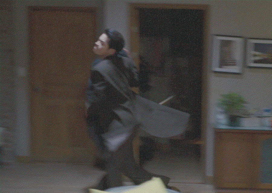 EzaJlk.gif