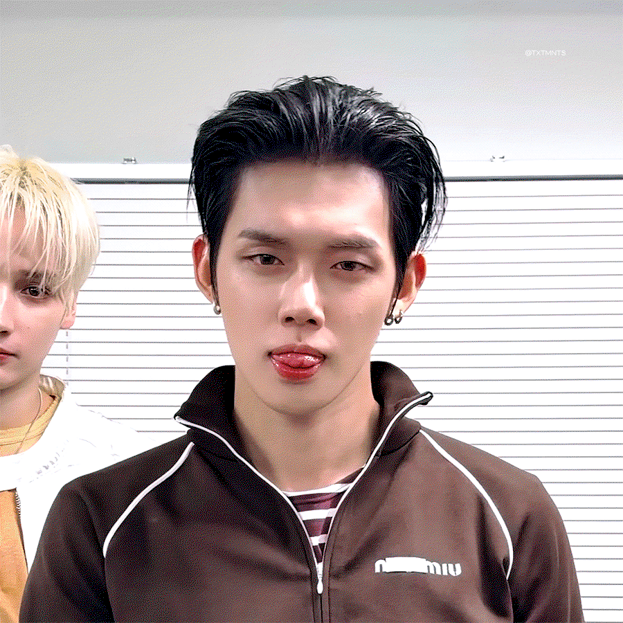 FNSSqx.gif