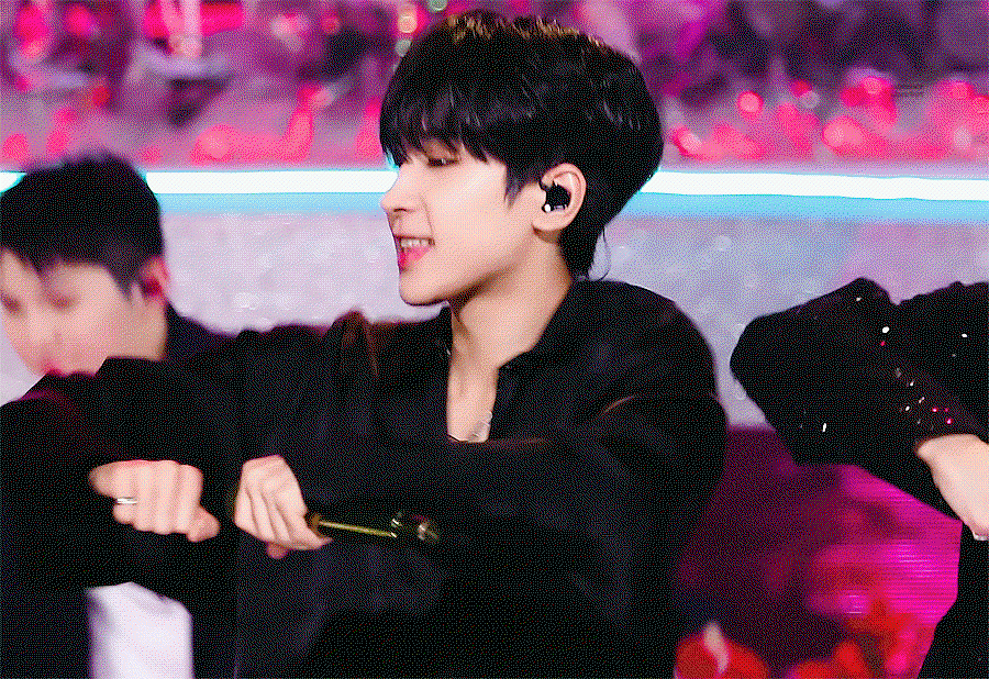 FOqHsK.gif