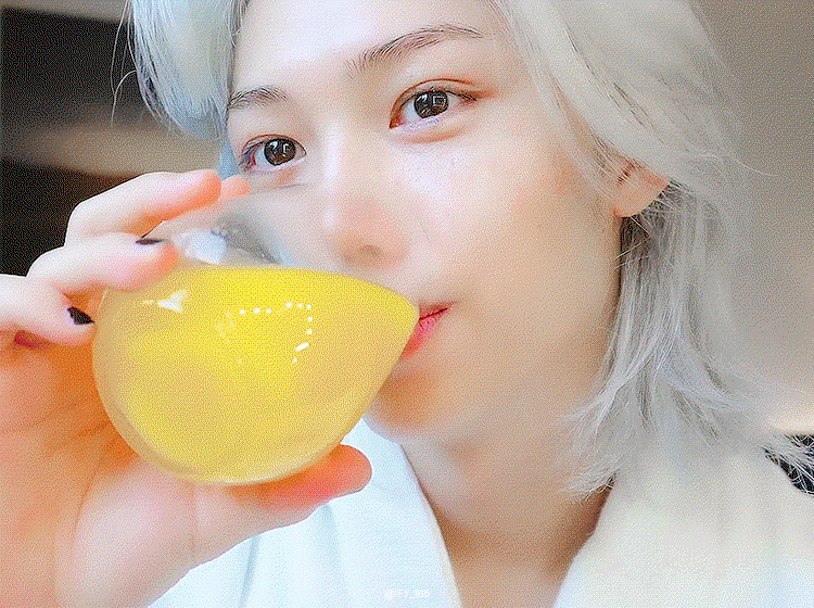 FUZjhF.gif