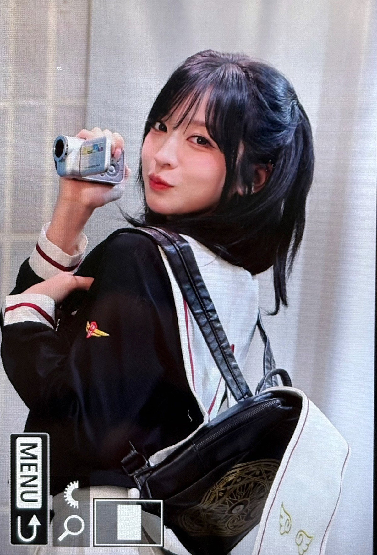 FmcQKV.jpg