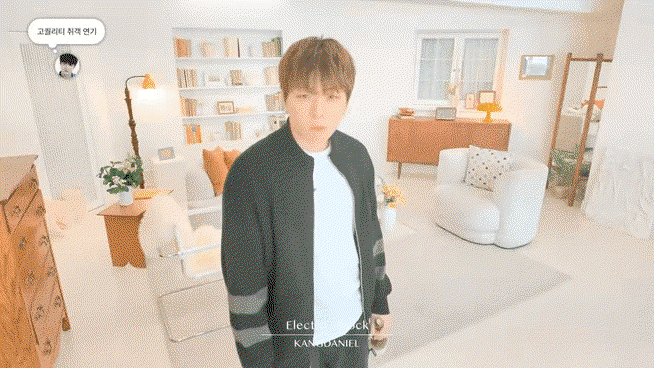 FvnXGR.gif