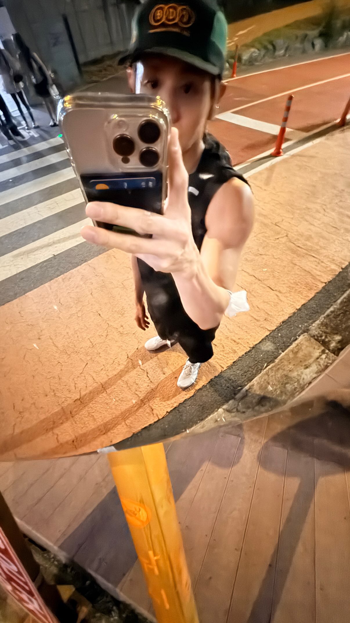 FzkGiL