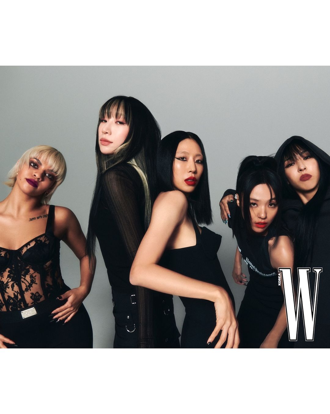 더쿠 - W코리아 <스트릿 우먼 파이터 2> 리더들과의 화보