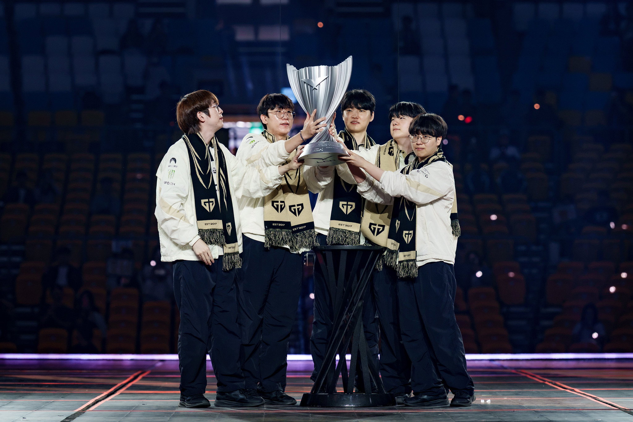 GLsujU