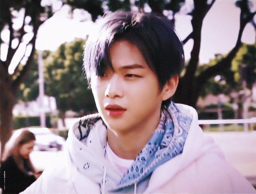 GNFfKf.gif