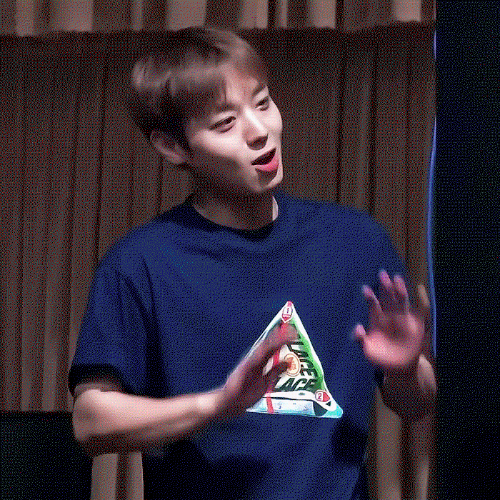 Gqpnxv.gif