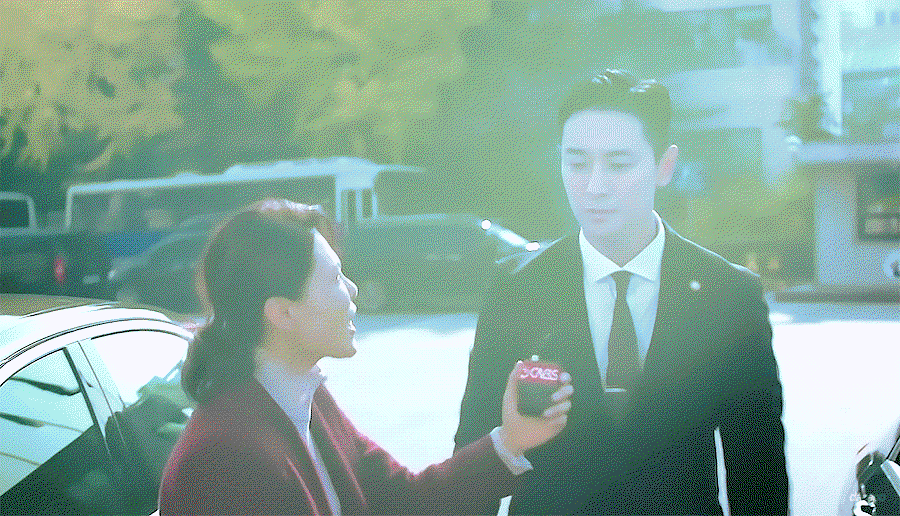GuQmBO.gif