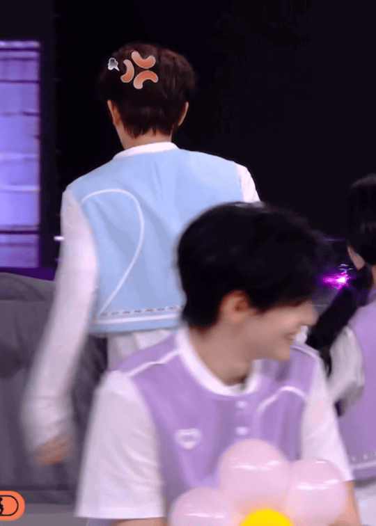 GutlxG.gif