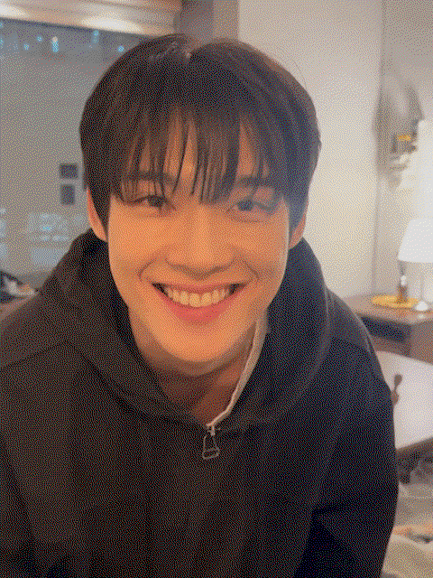GyYIuy.gif