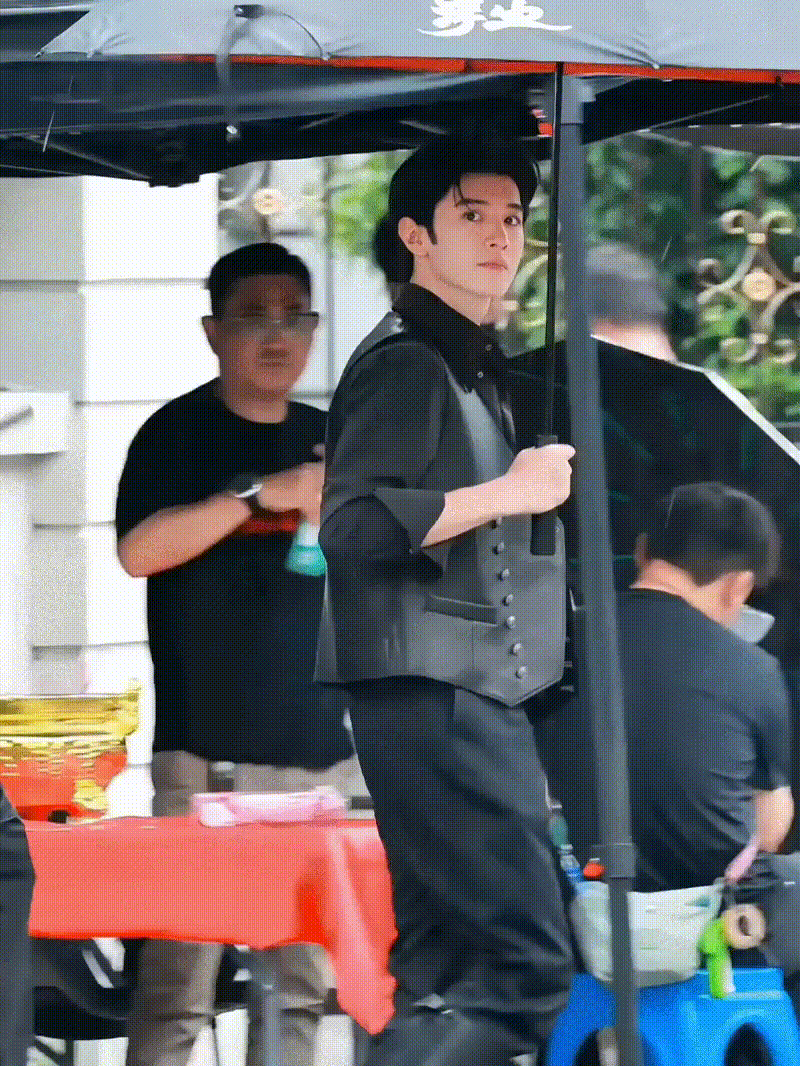 HFDVsv.gif