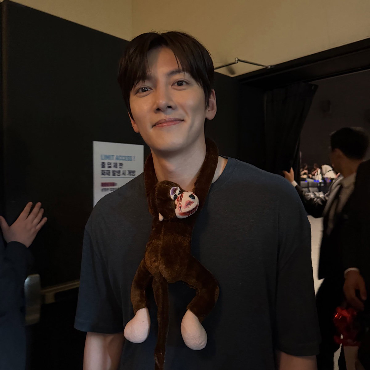 HGgpCy