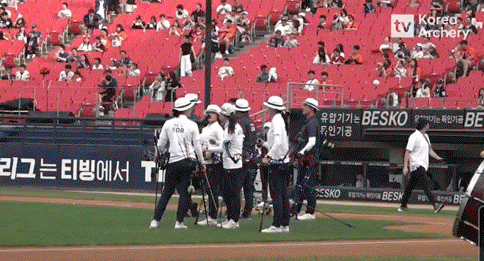 HKdJeU.gif