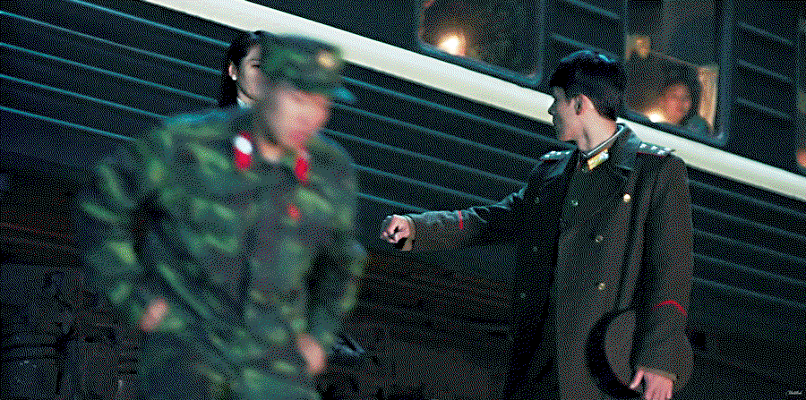 HKqrfD.gif