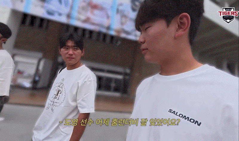 HMXkeX.gif