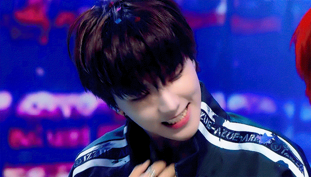 HQcSlV.gif