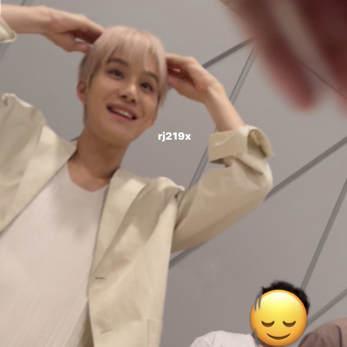 HSYxcJ