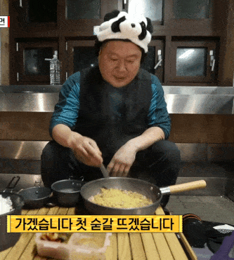 HjCgEc.gif