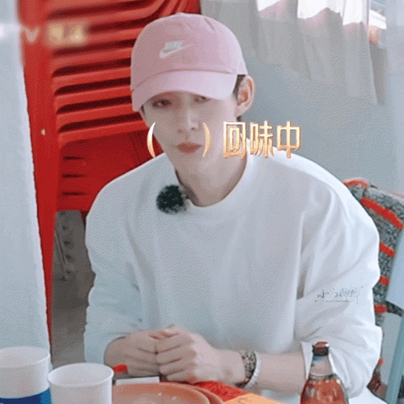 HkhKyy.gif