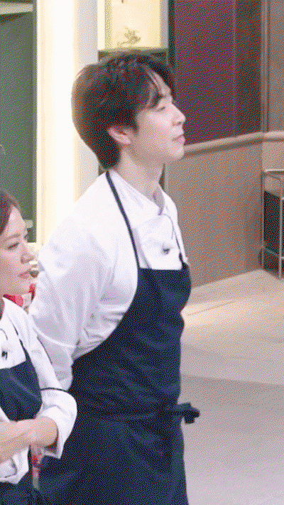 HkpsFu.gif