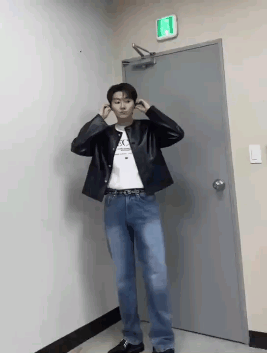 HlPAYO.gif