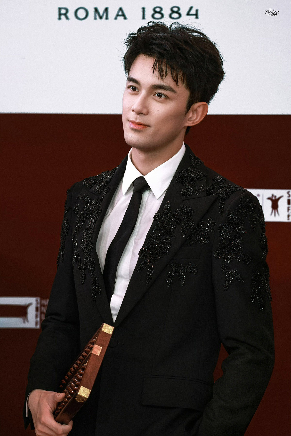 HwNtKB