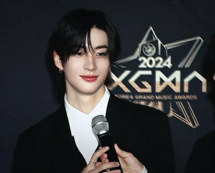 HxsIoW.gif