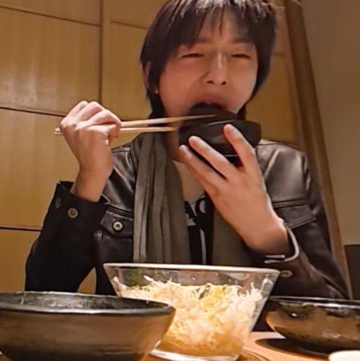 HyUjoA