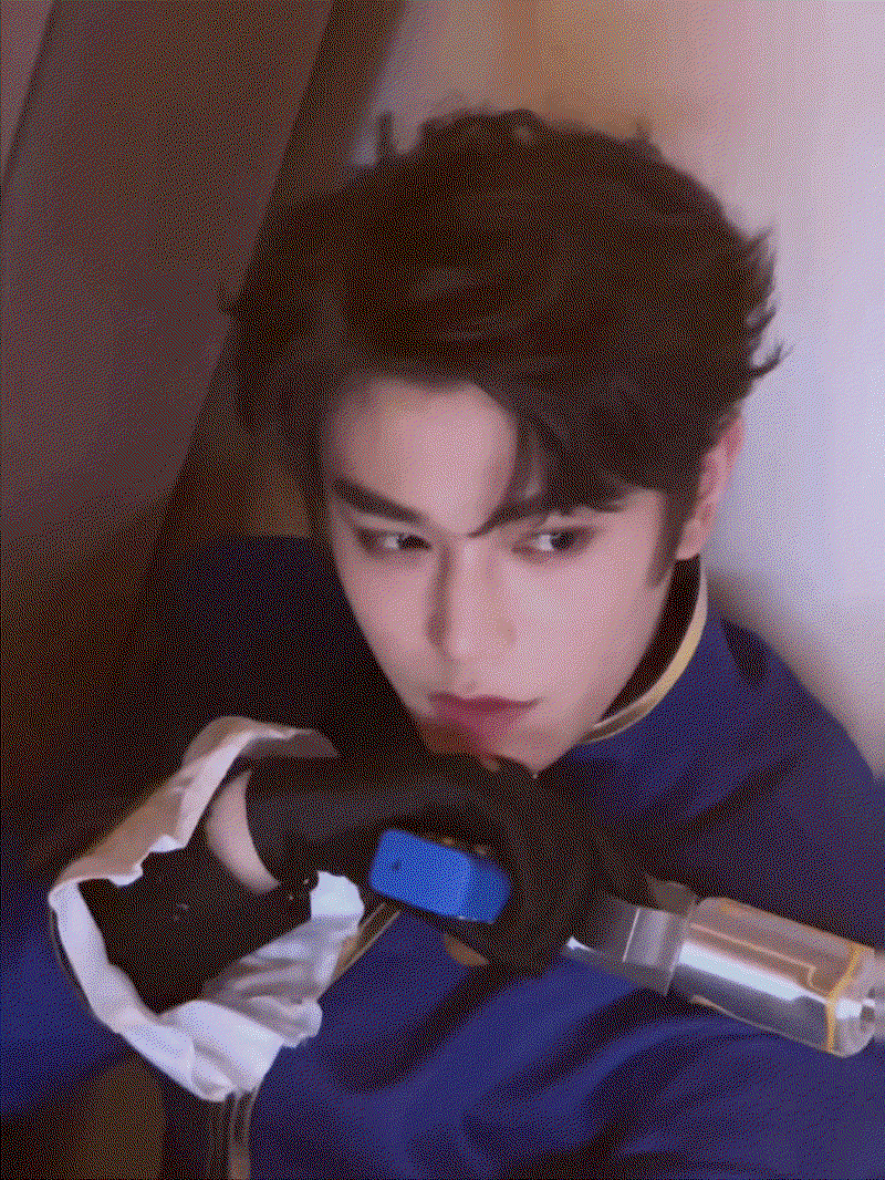 HyYMXu.gif
