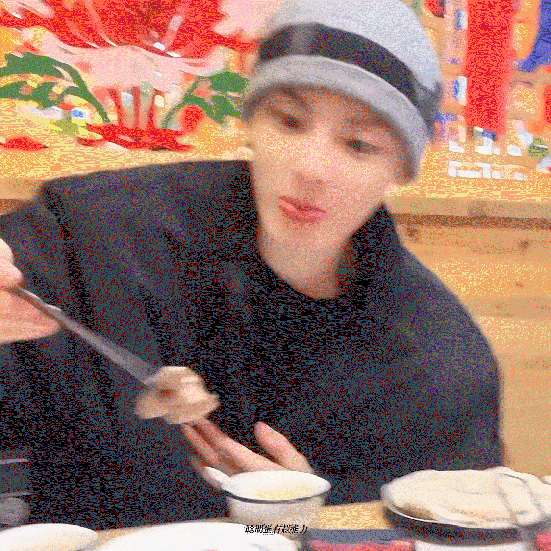 IESJqZ.gif