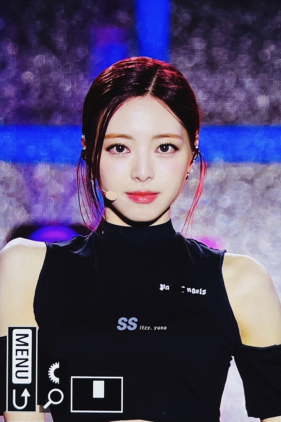 더쿠 데뷔초 이후 4년만에 빨간머리로 돌아온 있지 Itzy 유나