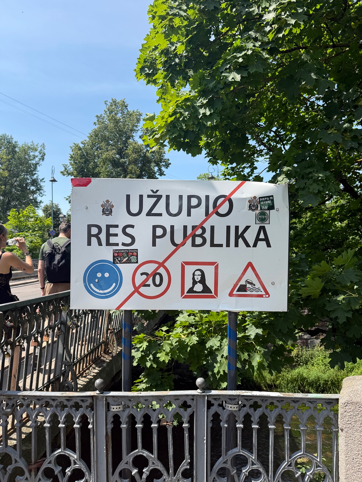 IGUBmF
