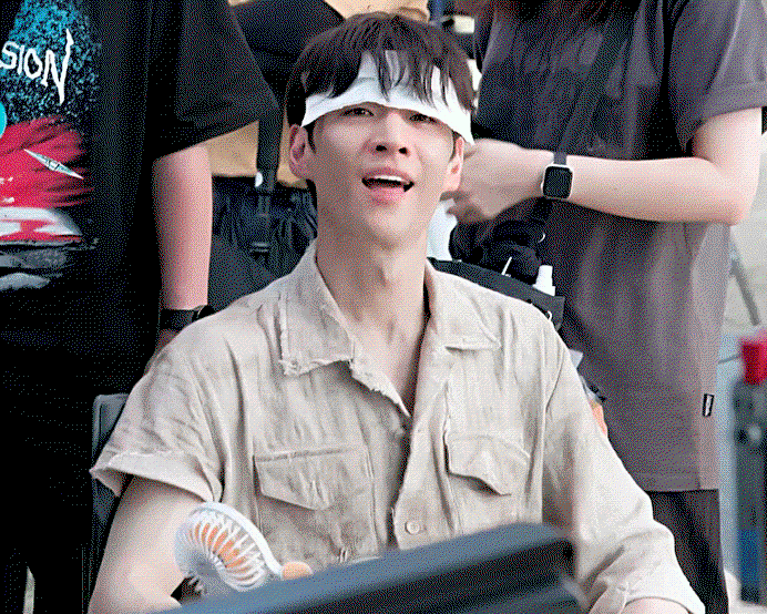 ILyvJx.gif