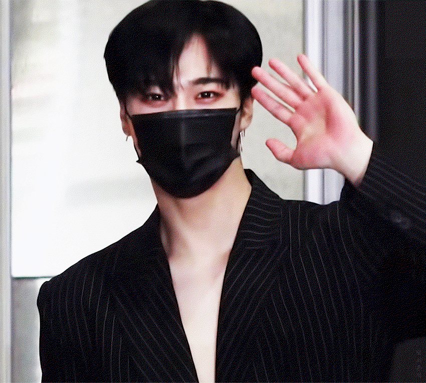 IYydWT.gif