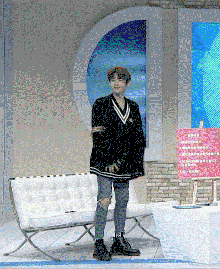 IjFvOc.gif