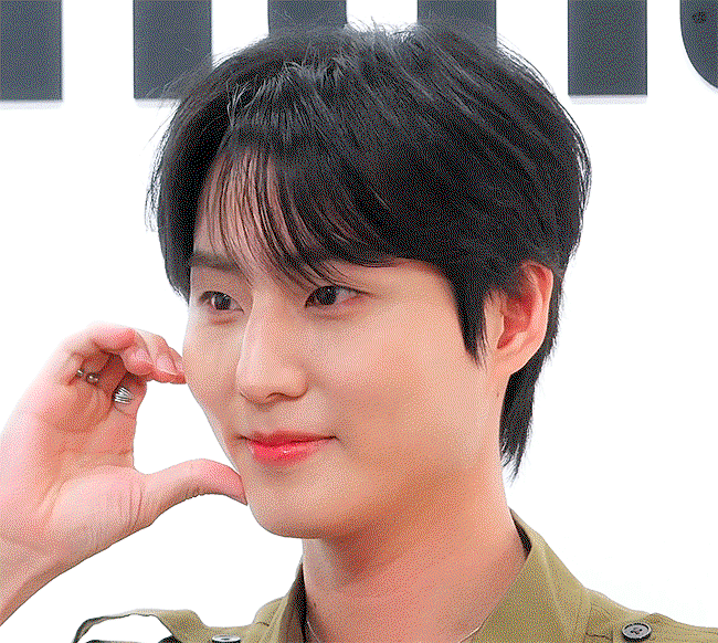 IouhKu.gif
