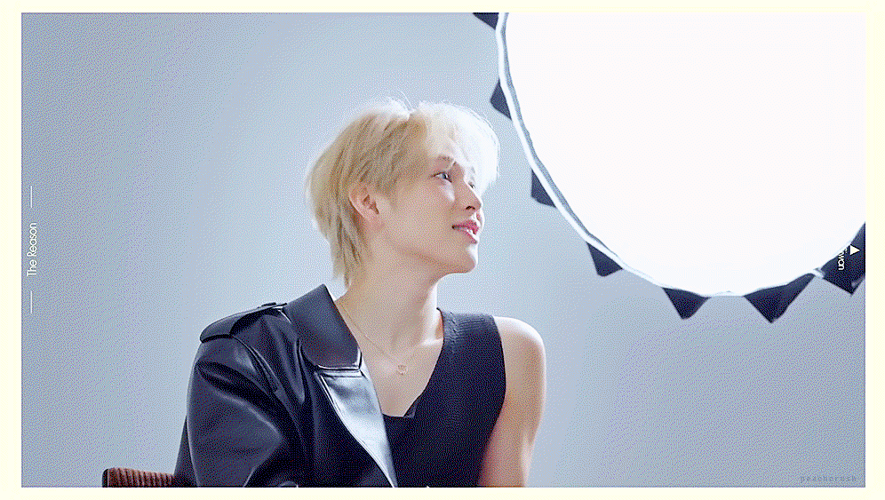 IzwlJp.gif