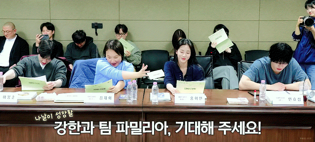 JBkThT.gif