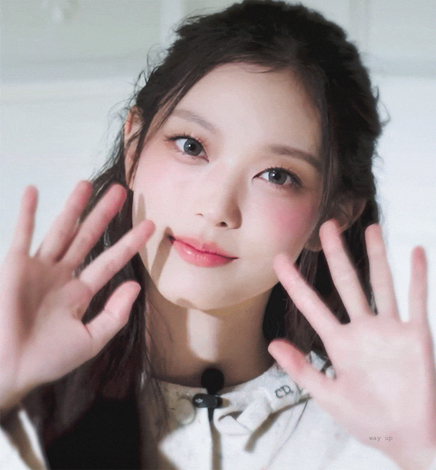 JEYljT.gif