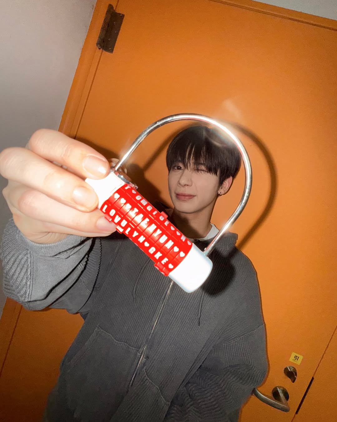 JEjqLV