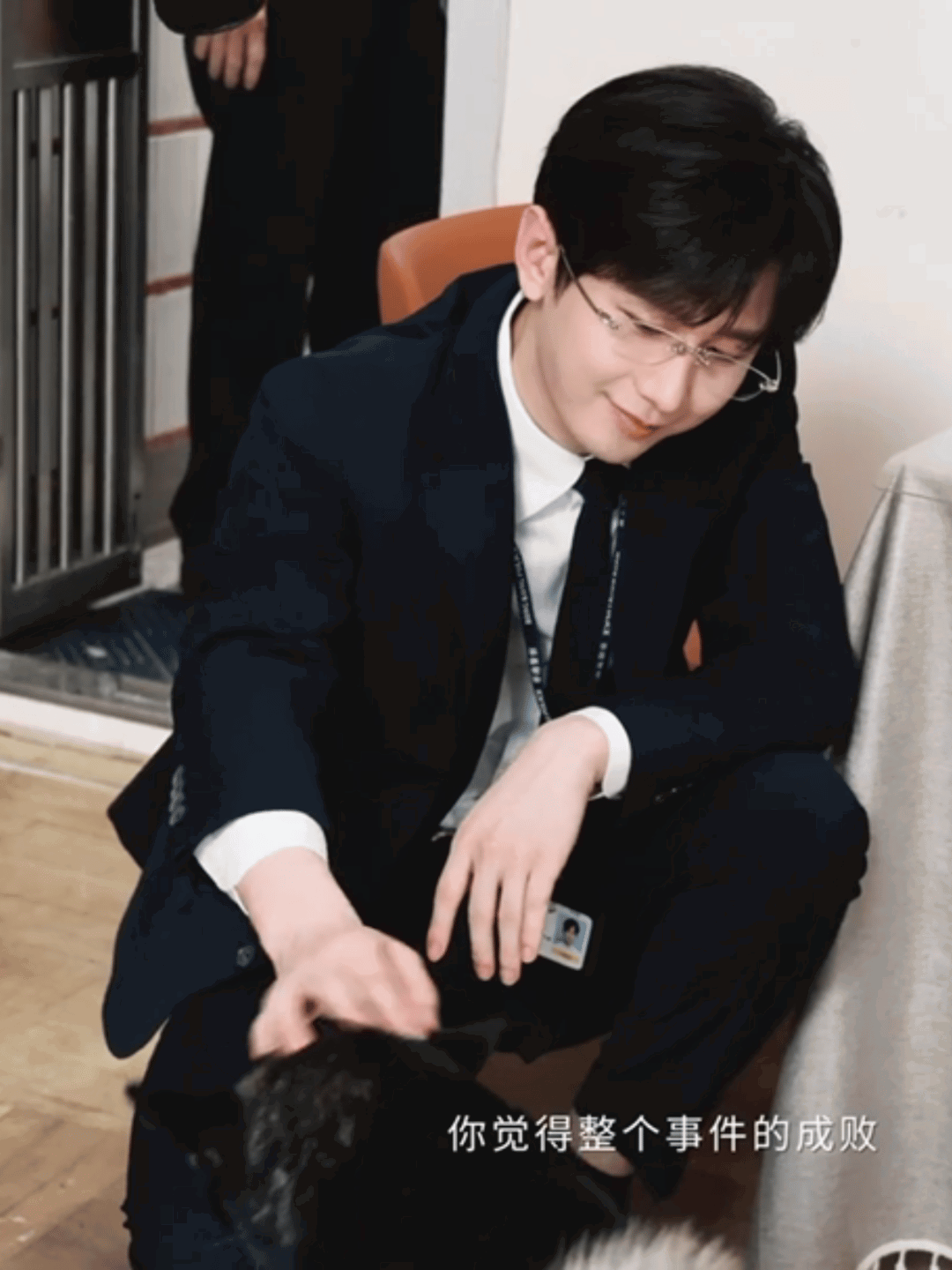 JIkqKw.gif