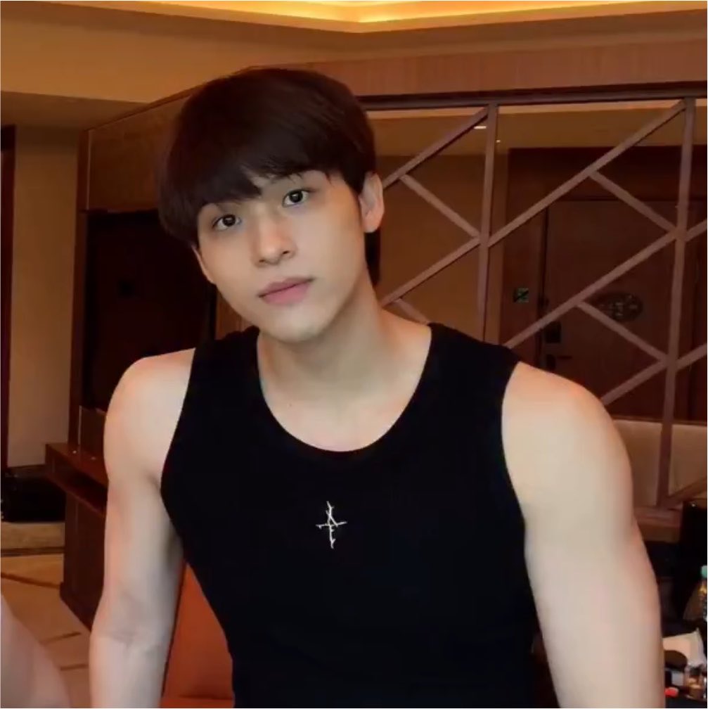 JJMUTn